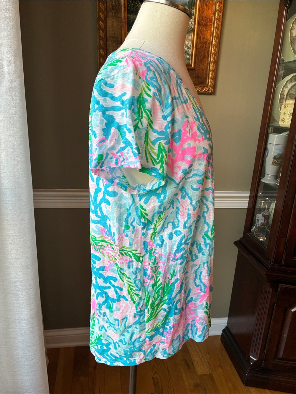Lilly Pulitzer Etta Tropical Coastal Print V-Neck Short Sleeve Top Size Large - Picture 4 of 7